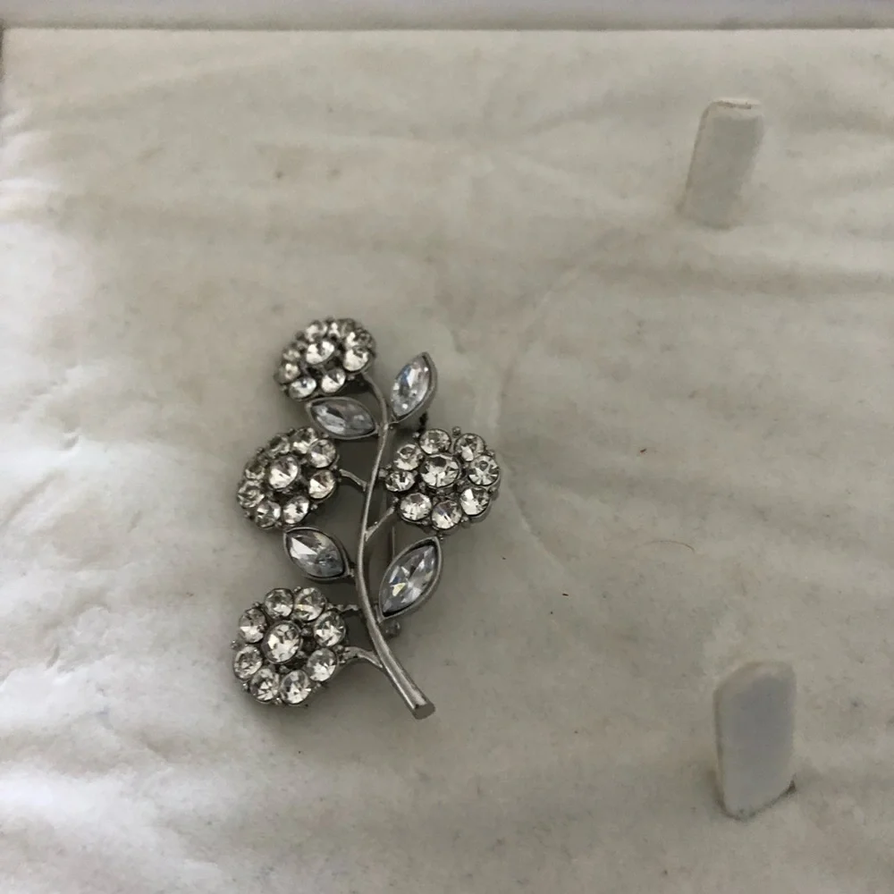 Silver Floral Brooch - Picture 2 of 2